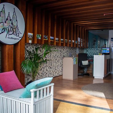 Albergue Compostela سانتياغو دي كومبوستيلا المظهر الخارجي الصورة